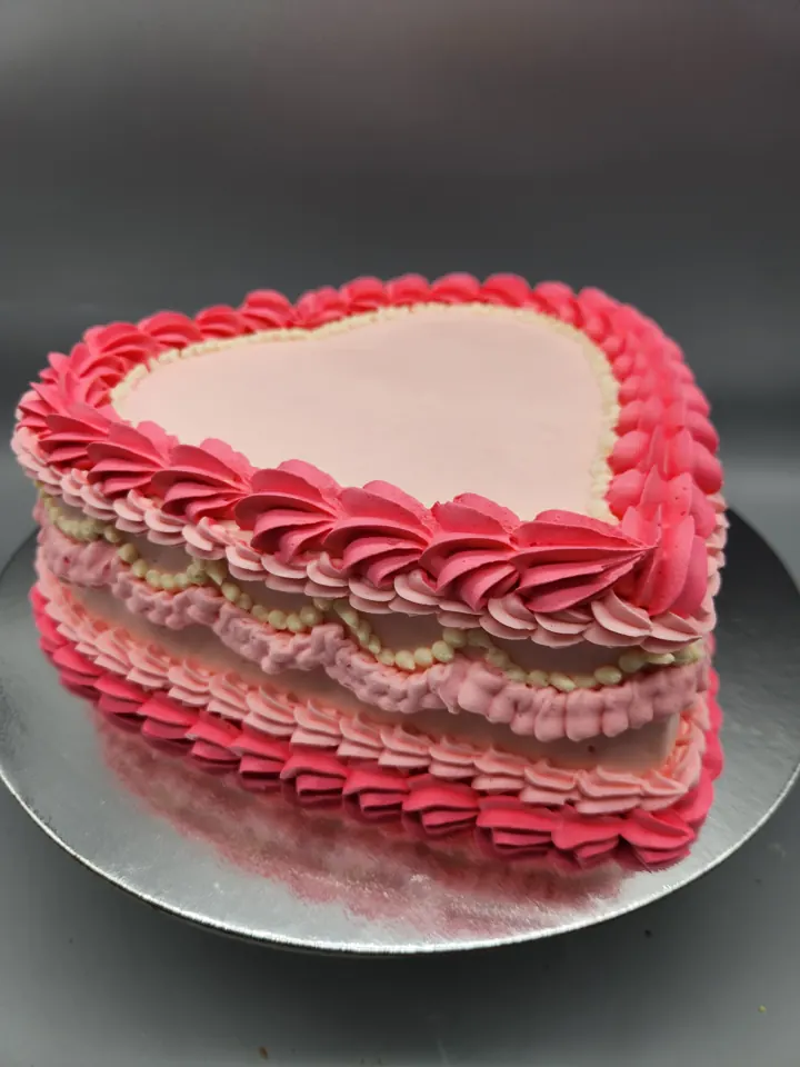 Pink vintage heart cake