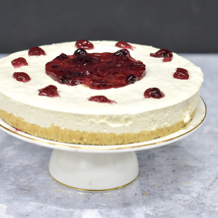 Blueberry Cheesecake, light continental cheesecake with blueberry