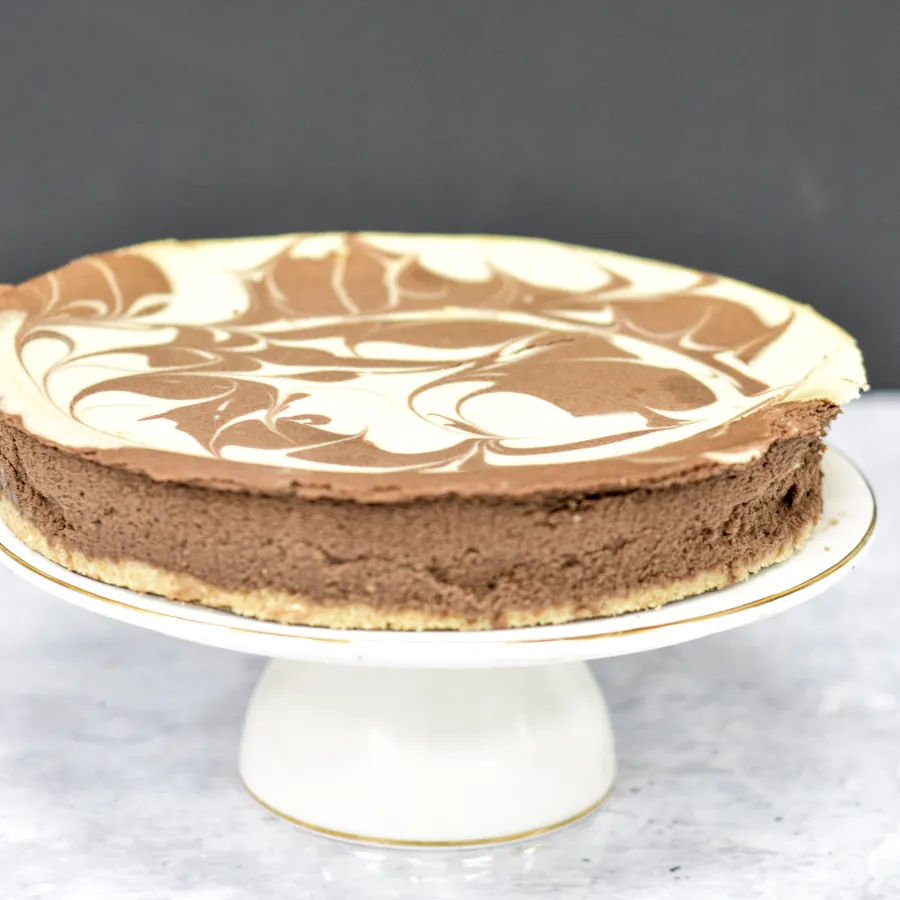 Marble Baked Cheesecake, baked cheesecake swirled with chocolate
