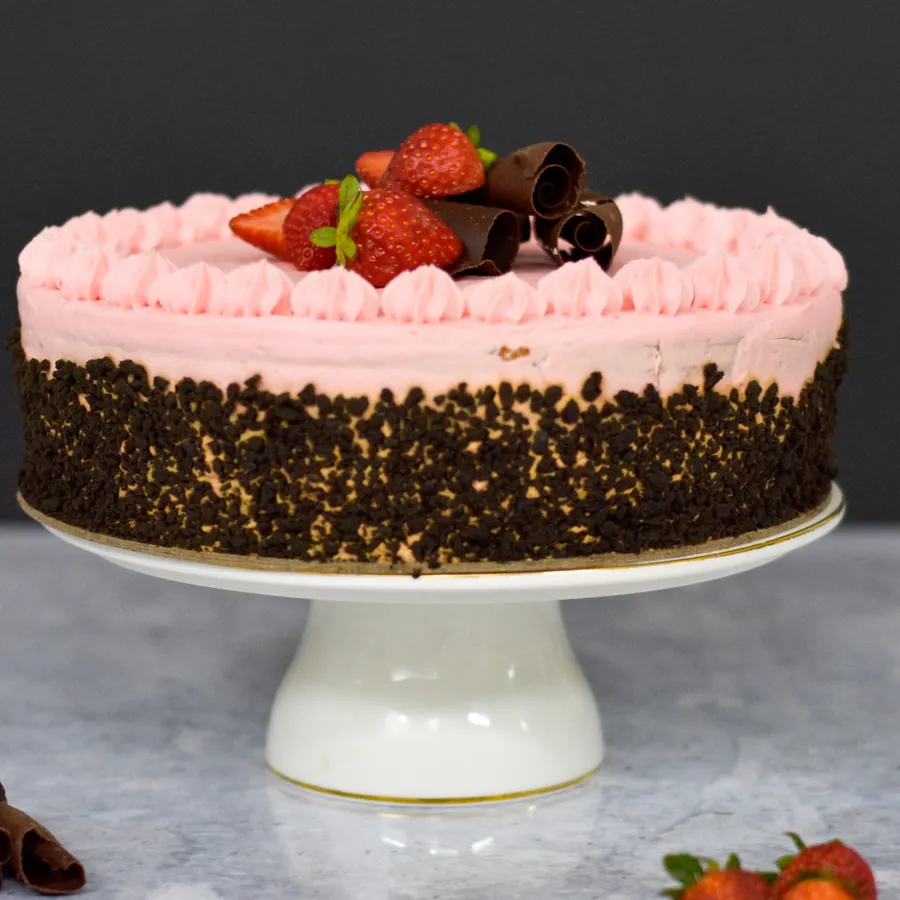 Strawberry Torte, vanilla sponge with fresh cream and strawberries