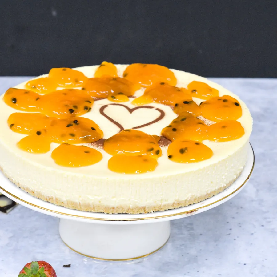Tropical Baked Cheesecake, baked cheesecake with tropical fruit